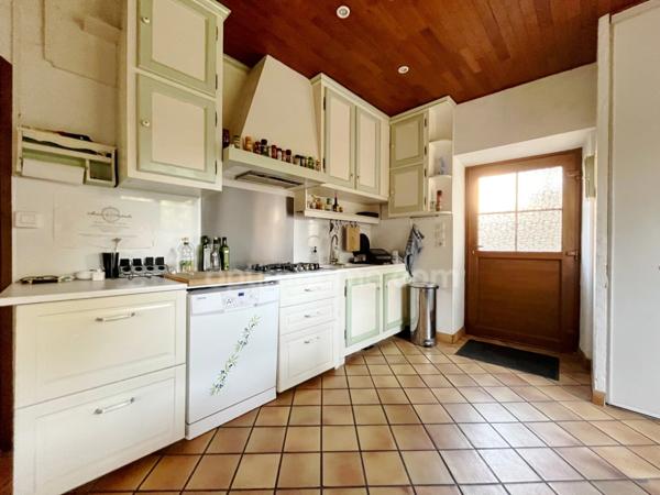 Maison à vendre 7 pièces SAINT LAURENT DE MURE (69)