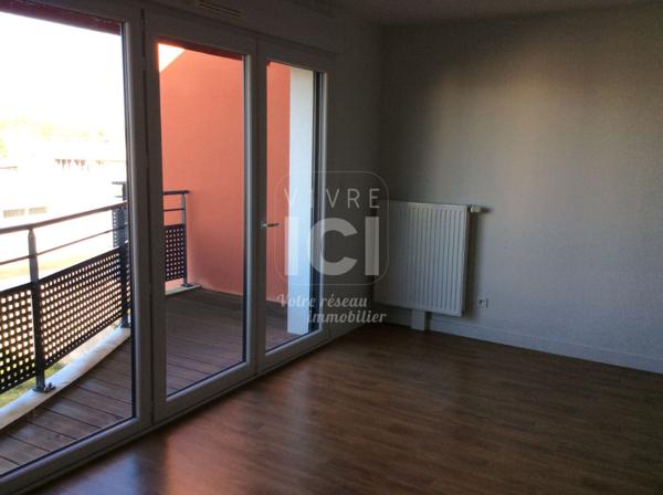 SAINTE-LUCE-SUR-LOIRE ? Appartement T1 bis aménagé en T2 avec terrasse et garage fermé