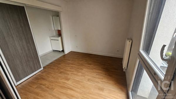 SAINTE-LUCE-SUR-LOIRE ? Appartement T1 bis aménagé en T2 avec terrasse et garage fermé