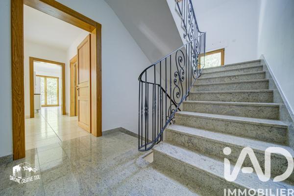 Maison à vendre 9 pièces 295 m² Scy-Chazelles
