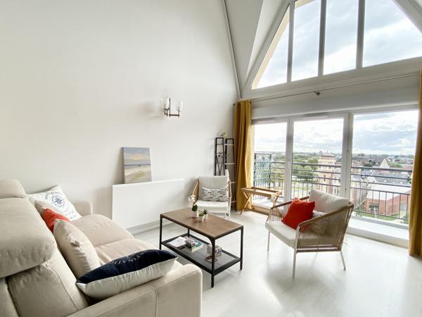 Port Guillaume - Loft 3 pièces exposé Sud-Ouest en parfait état général