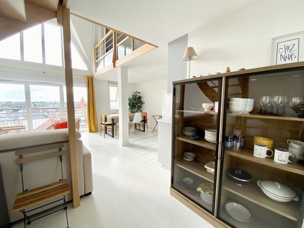 Port Guillaume - Loft 3 pièces exposé Sud-Ouest en parfait état général