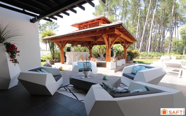 Exceptionnel à Biscarrosse Villa de prestige de 171 m2 avec piscine, jacuzzi et garage de 60 m2