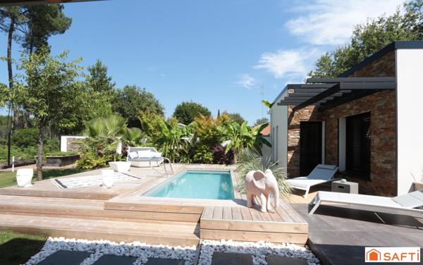 Exceptionnel à Biscarrosse Villa de prestige de 171 m2 avec piscine, jacuzzi et garage de 60 m2