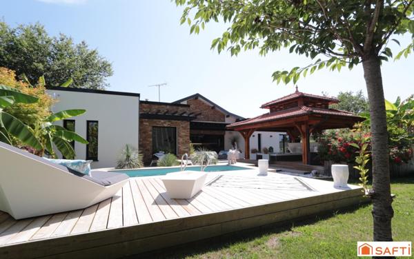 Exceptionnel à Biscarrosse Villa de prestige de 171 m2 avec piscine, jacuzzi et garage de 60 m2