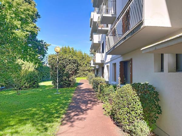 Appartement 4 pièces lumineux avec balcon Caudéran