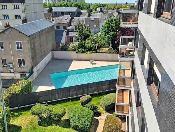 Appartement
         4 pièces
        - 110 m² 263 000 € *