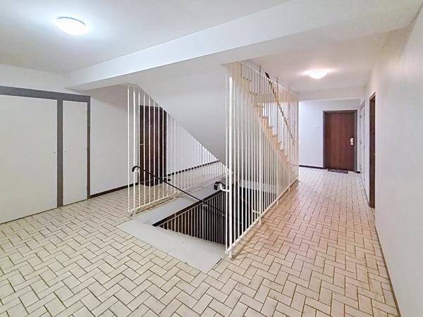 Appartement
         4 pièces
        - 110 m² 263 000 € *