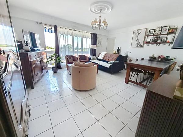Appartement
         4 pièces
        - 110 m² 263 000 € *