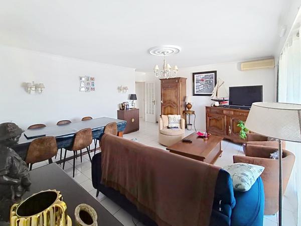 Appartement
         4 pièces
        - 110 m² 263 000 € *