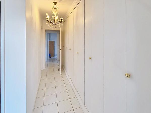Appartement
         4 pièces
        - 110 m² 263 000 € *