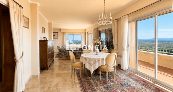 À vendre Appartement 6 pièces 152.13 m² - Les Angles 30133