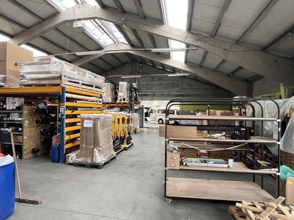 Attiches (59551) Immeuble d'activité Attiches