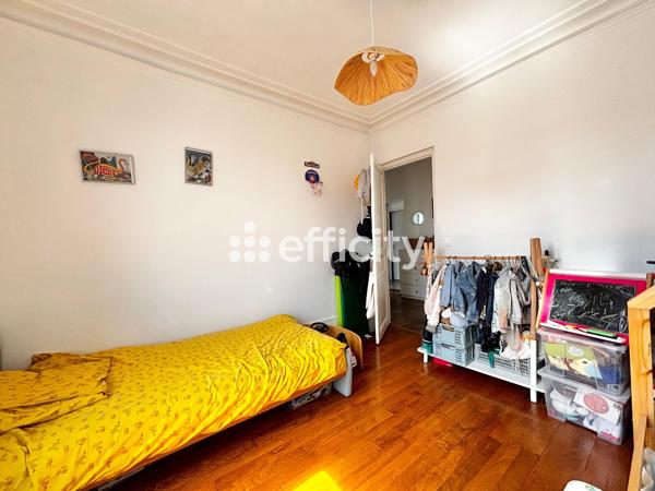 Appartement
         3 pièces
        - 57 m²