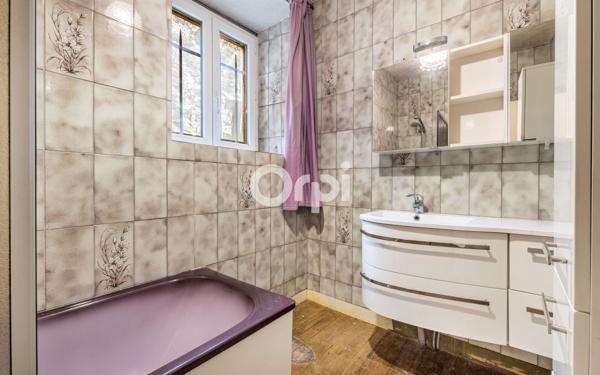 Maison à vendre    6 pièces • 242 m2 Condat-sur-Vienne