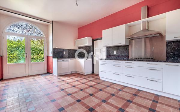 Maison à vendre    6 pièces • 242 m2 Condat-sur-Vienne