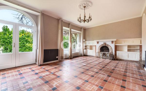 Maison à vendre    6 pièces • 242 m2 Condat-sur-Vienne