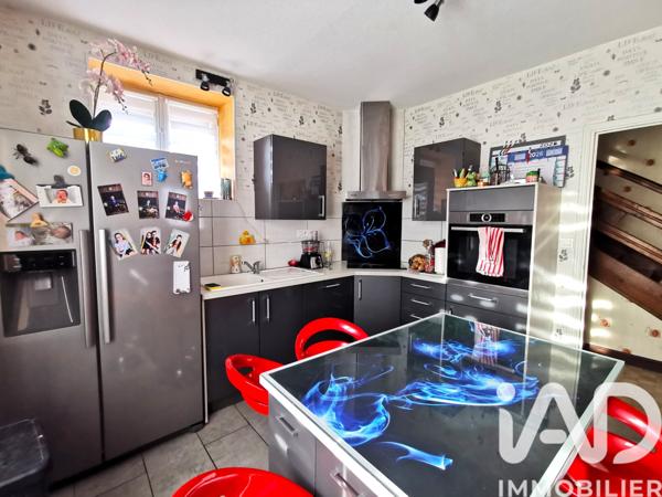 Maison à vendre 7 pièces 130 m² Saint-Santin-de-Maurs