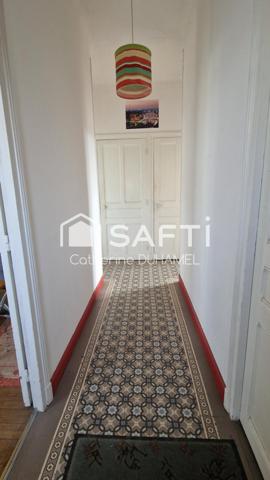 SENS, MAISON SENONAISE DANS QUARTIER RESIDENTIEL