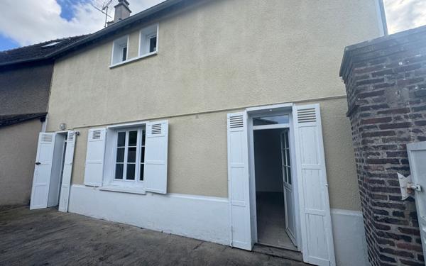 Maison à vendre    4 pièces • 72 m2 Conches-en-Ouche