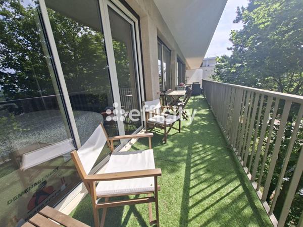Appartement
         5 pièces
        - 115 m²