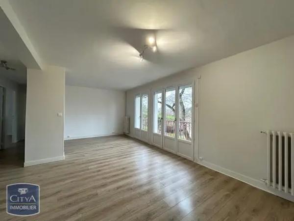 Appartement à louer 3 pièces 68.6m²