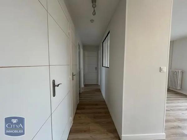 Appartement à louer 3 pièces 68.6m²