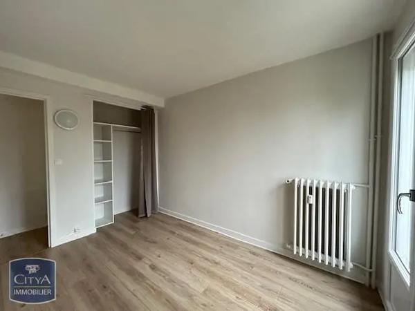 Appartement à louer 3 pièces 68.6m²