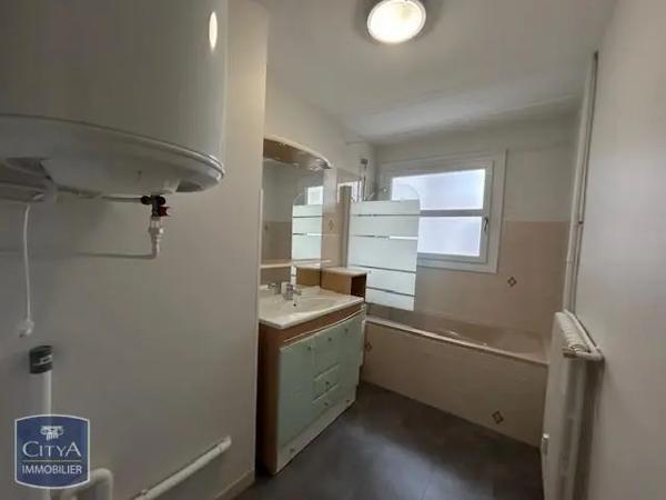 Appartement à louer 3 pièces 68.6m²