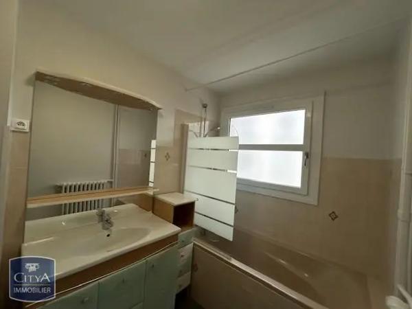Appartement à louer 3 pièces 68.6m²
