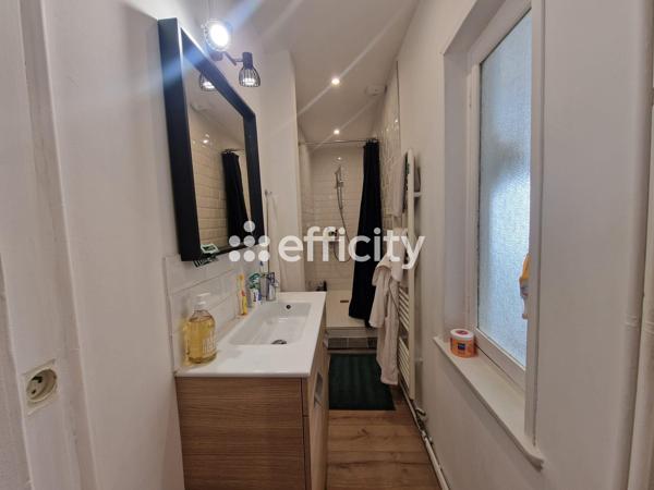 Appartement
         2 pièces
        - 60 m² Exclusivité 235 000 € *