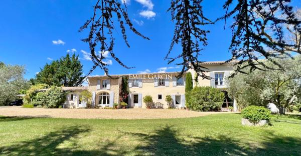 A vendre - Mas provençal ancien au calme absolu - Sud Luberon