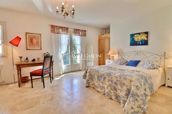 A vendre - Mas provençal ancien au calme absolu - Sud Luberon