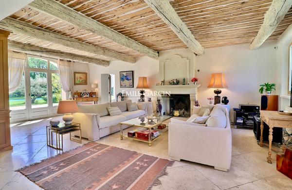 A vendre - Mas provençal ancien au calme absolu - Sud Luberon