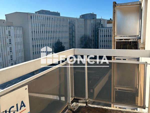 Location Studio 21.22 m² - ENTREE A Orleans 45000