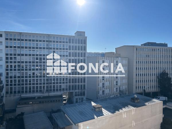 Location Studio 21.22 m² - ENTREE A Orleans 45000