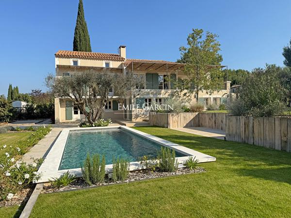 A Vendre - Grande maison familiale rénovée à Fontvieille