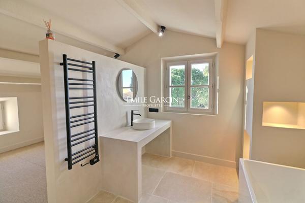 A Vendre - Grande maison familiale rénovée à Fontvieille