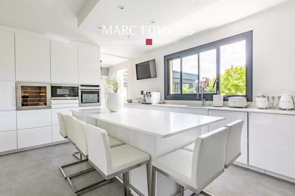 Maison d’Exception Entièrement Rénovée – 8 Chambres – Terrain de 2891 m²