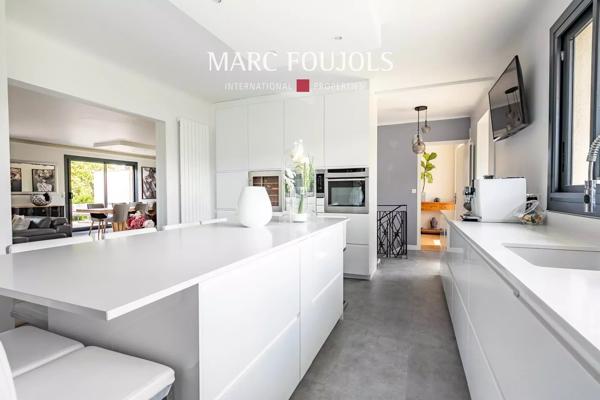 Maison d’Exception Entièrement Rénovée – 8 Chambres – Terrain de 2891 m²