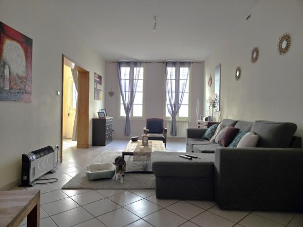 Maison
                                                                                                                                                                                                                                                                                                                        6 pièce(s)                                                                                                                                                                                                          4 chambre(s)                                                                                                                                                                                                          158  m²