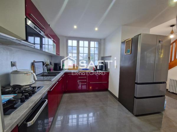 Idéal famille : Maison 3 chambres avec Sous-sol, Hangar et Stationnements