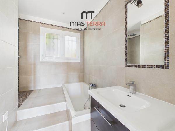 Maison
         4 pièces
        - 99 m² Exclusivité 439 000 € *