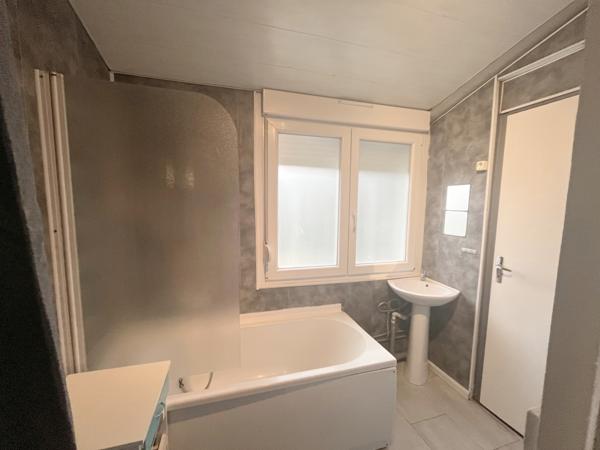 LILLE - APPARTEMENT - T2 MEUBLE