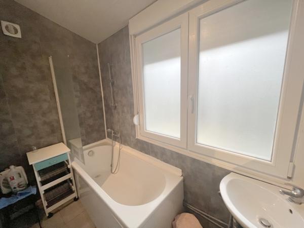 LILLE - APPARTEMENT - T2 MEUBLE