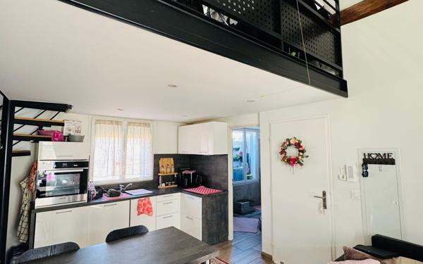 Immeuble à vendre    5 pièces • 150 m2 Balaruc-les-Bains