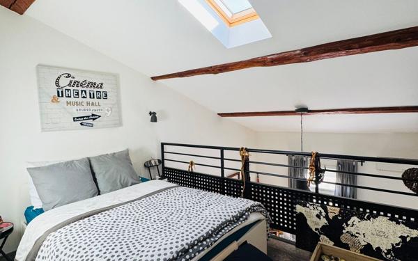 Immeuble à vendre    5 pièces • 150 m2 Balaruc-les-Bains