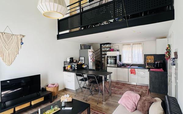 Immeuble à vendre    5 pièces • 150 m2 Balaruc-les-Bains