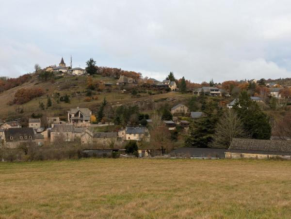 Grand terrain à batir avec vue magnifique Lot 1