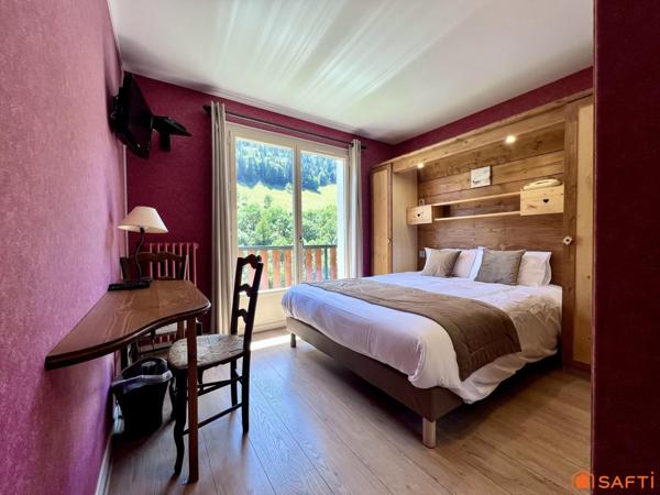 Hôtel de charme avec vue panoramique – Investissement d’exception au cœur des Pyrénées